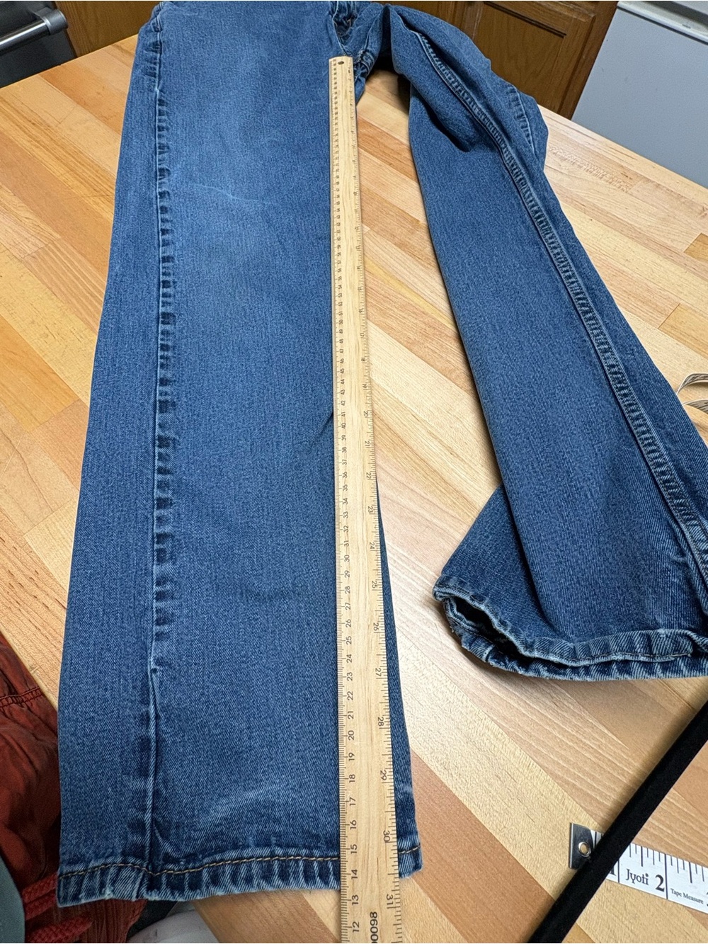 Levi's Light Blue Relaxed Fit Men's Jeans - Picture 6 of 9